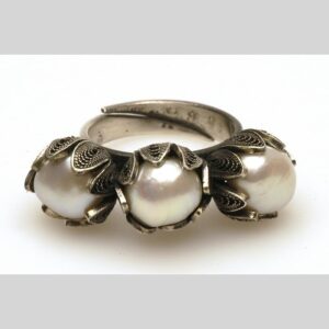 Large Triple Tulips Rings R563 Yvone Christa