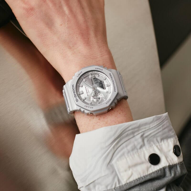 GA-2100FF-8A CASIO 3