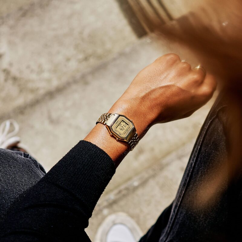 LA680WEGA-9 CASIO 4