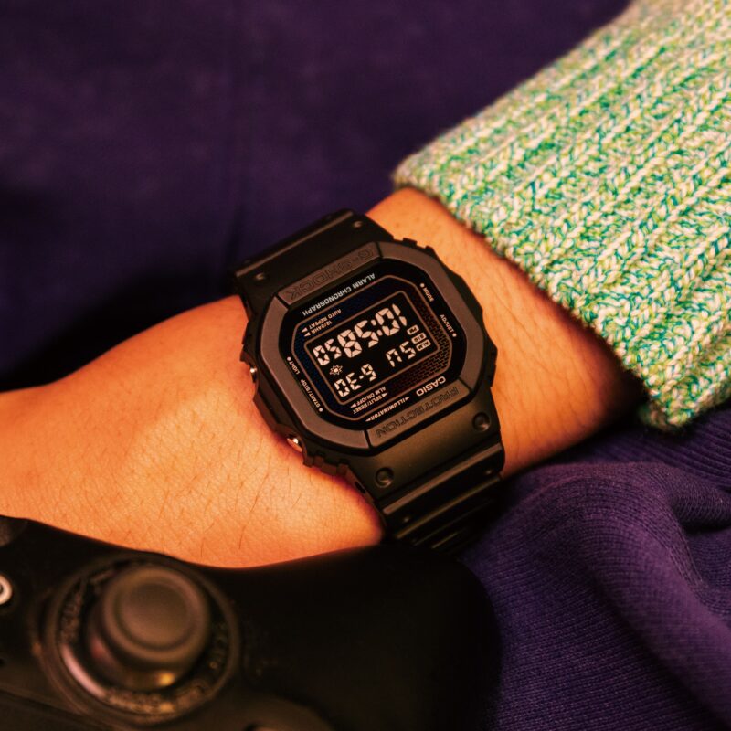 DW-5600RW-1 CASIO 3