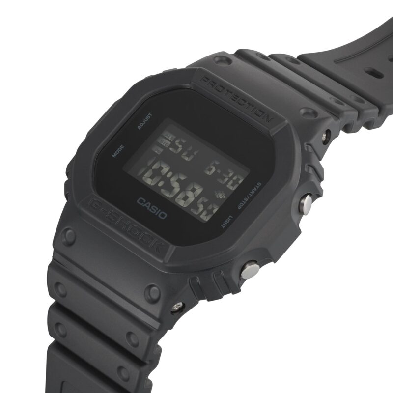 DW-5600UBB-1 CASIO 8