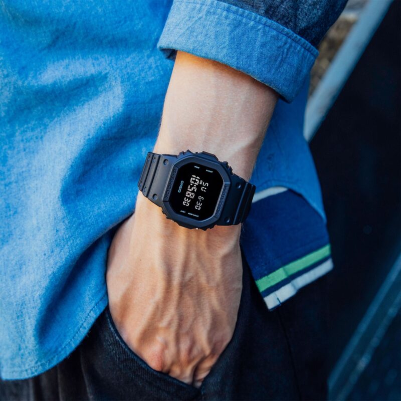 DW-5600UBB-1 CASIO 3